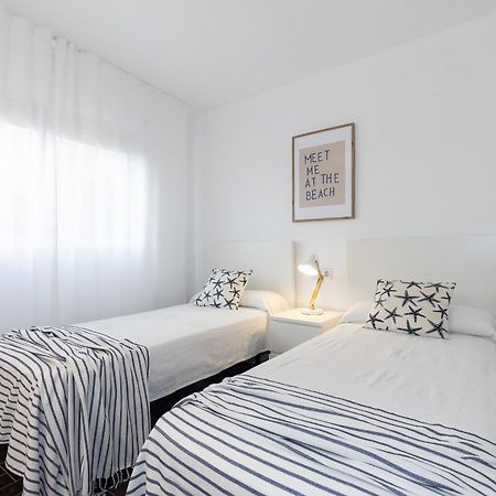 Uhc Dms Family Apartments 坎布里尔斯 外观 照片