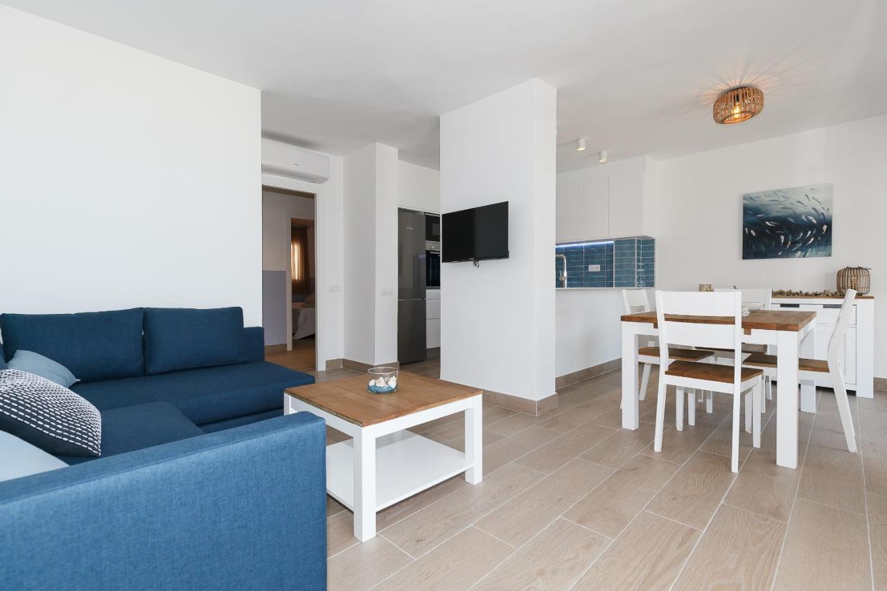 Uhc Dms Family Apartments 坎布里尔斯 外观 照片