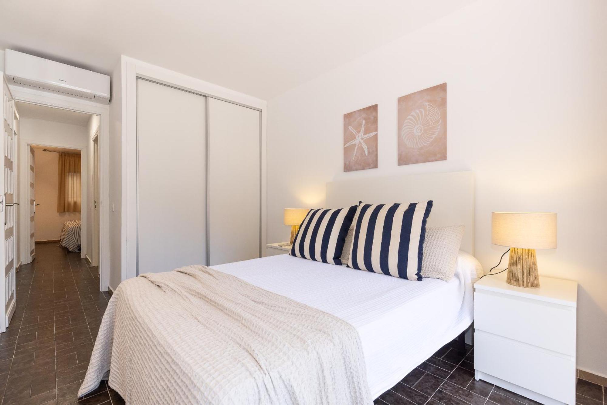 Uhc Dms Family Apartments 坎布里尔斯 客房 照片