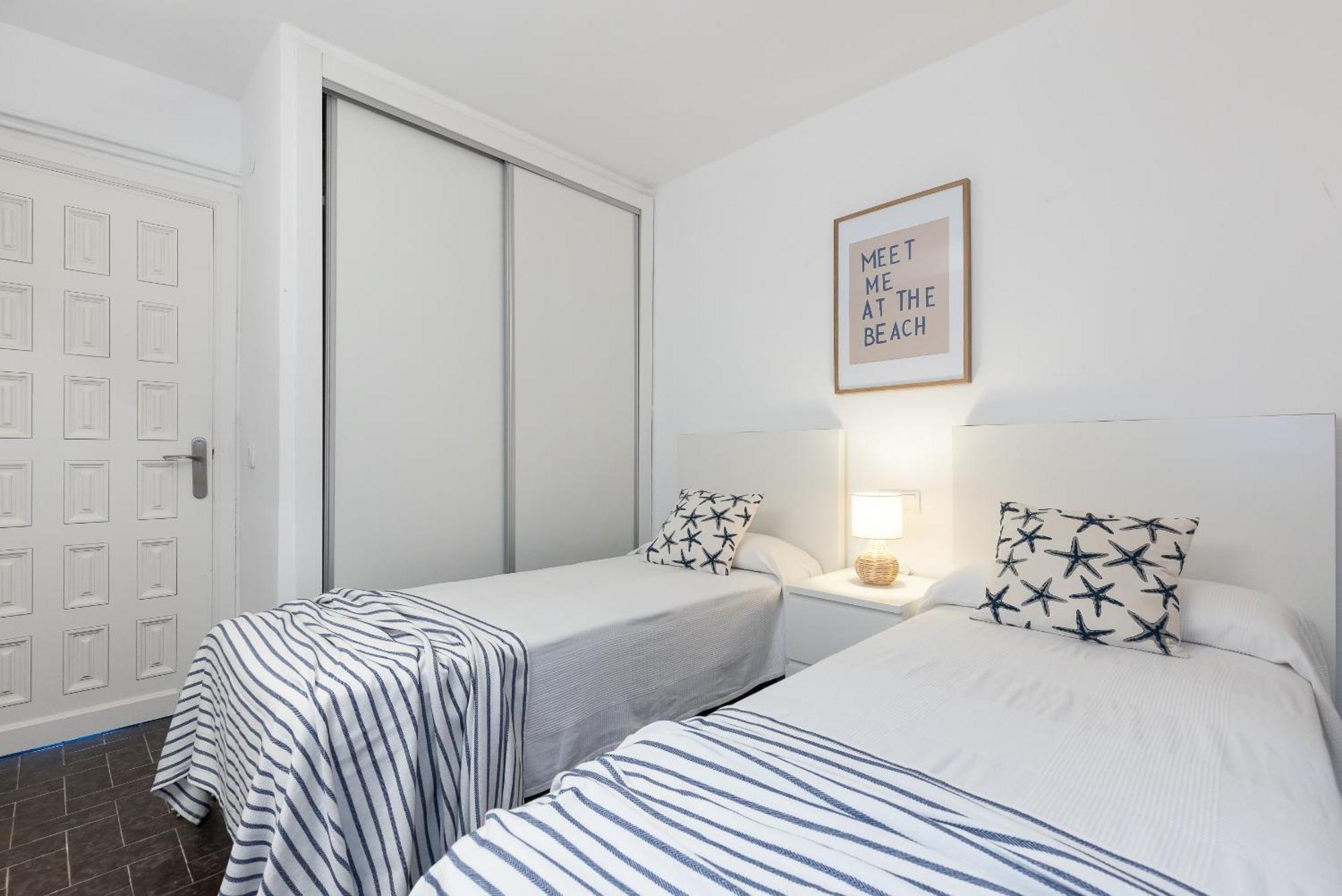 Uhc Dms Family Apartments 坎布里尔斯 客房 照片