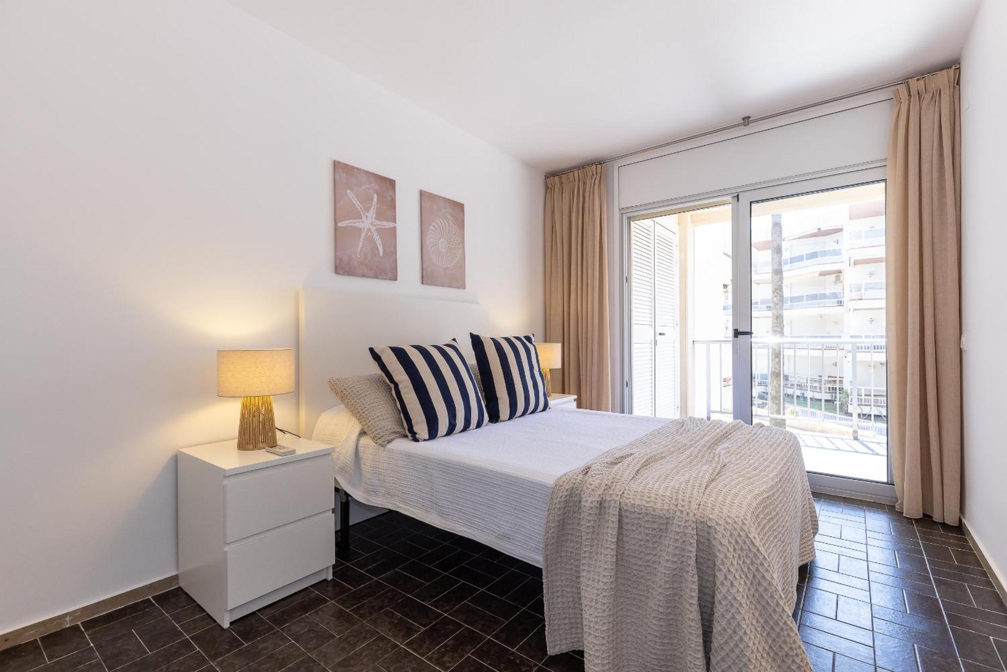 Uhc Dms Family Apartments 坎布里尔斯 客房 照片