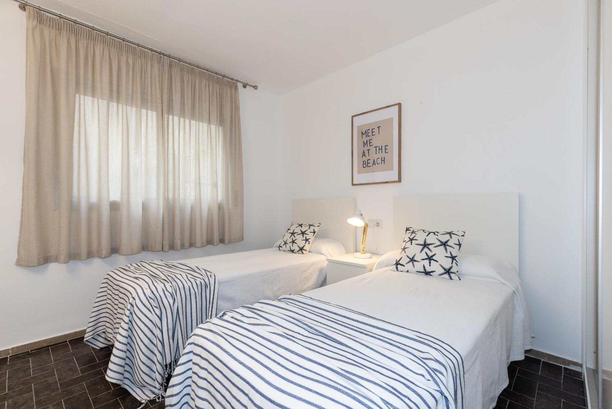 Uhc Dms Family Apartments 坎布里尔斯 客房 照片